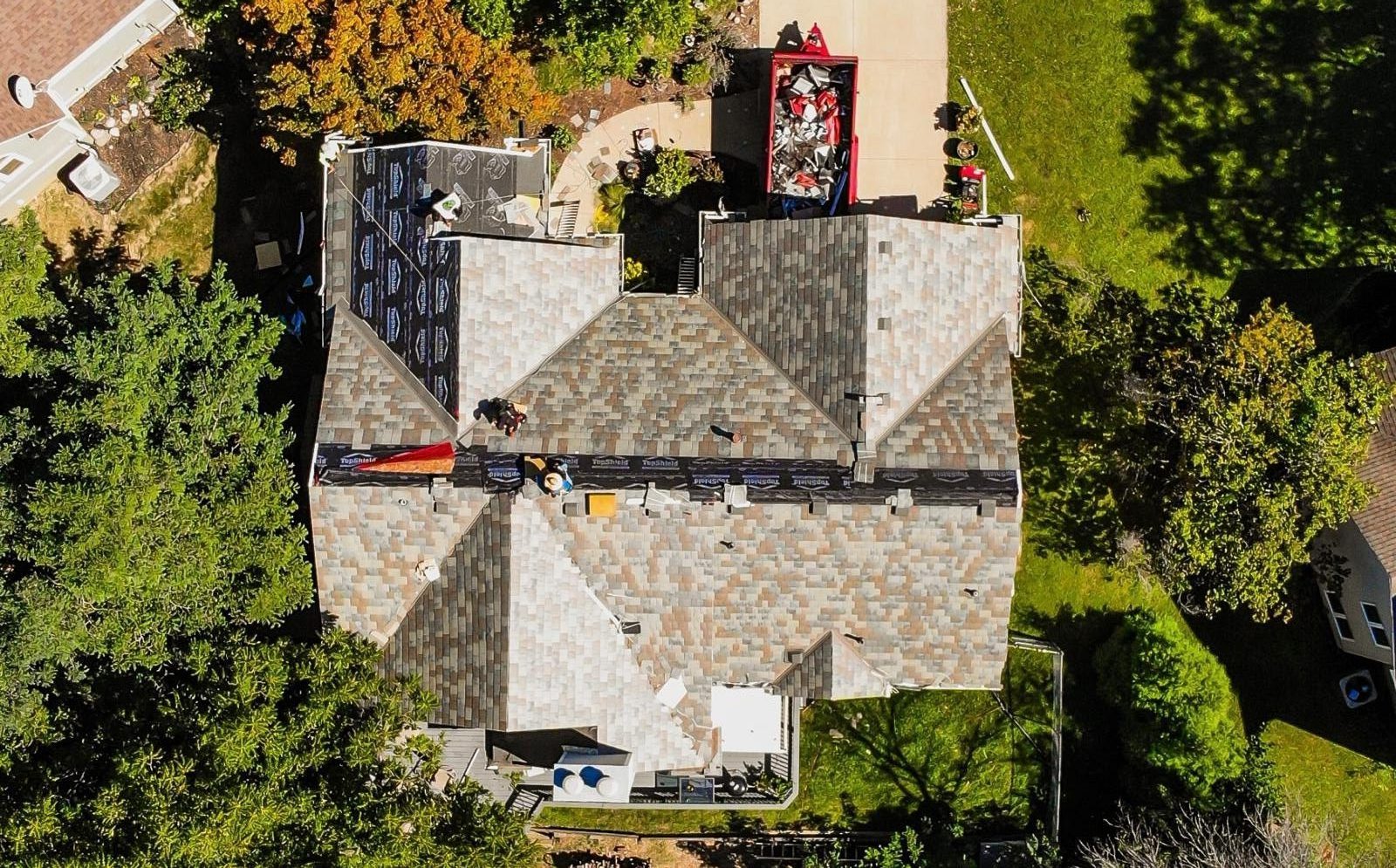 Full roof replacement in Syracuse NY — Graycore Exteriors project background